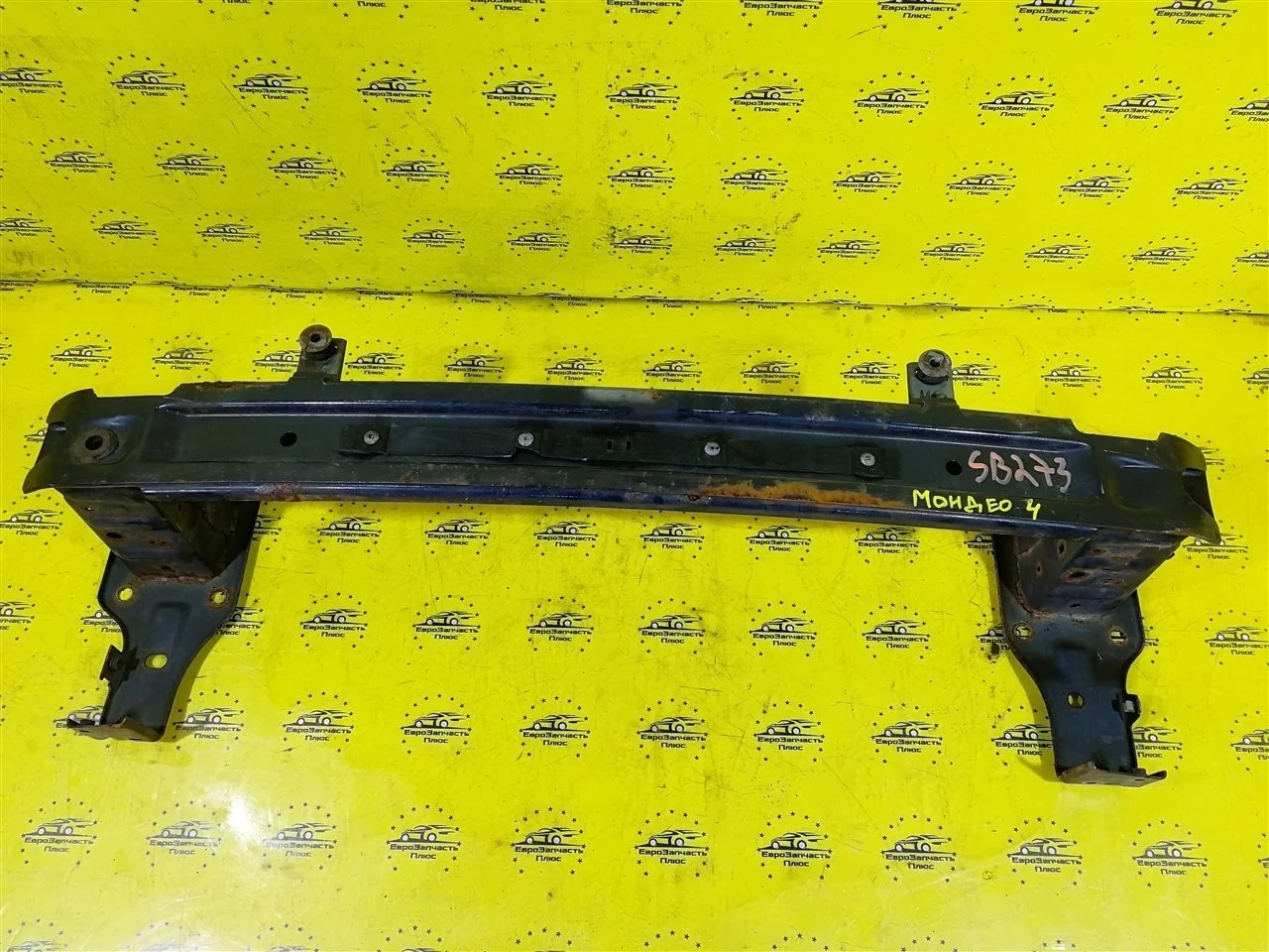 Усилитель бампера Ford Mondeo 4 1759667 CD345, передний