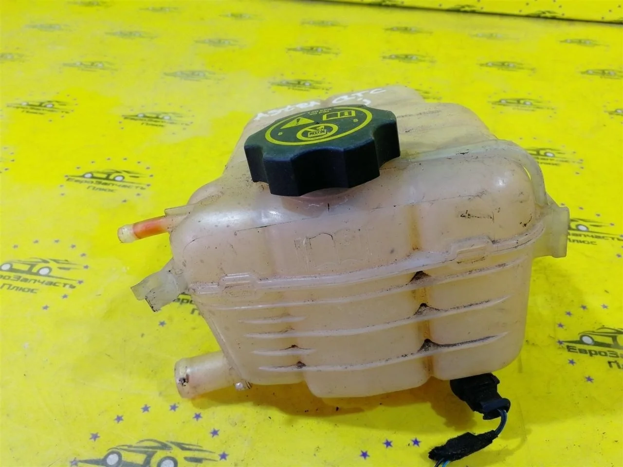 Бачок расширительный Opel Astra J Gtc 13393368 3D