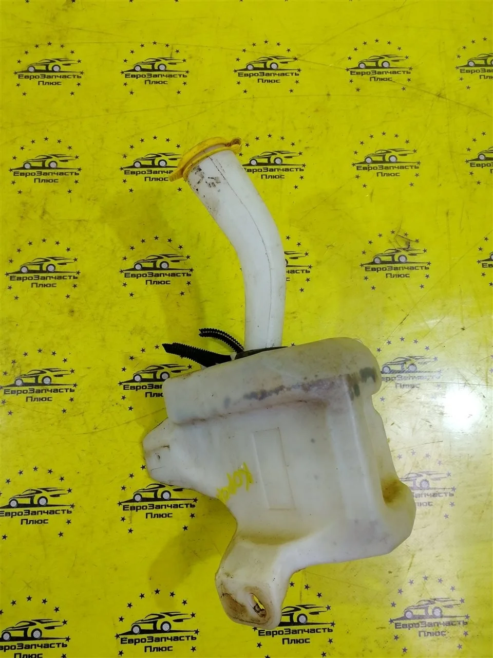 Бачок стеклоомывателя Opel Corsa 55702892 D