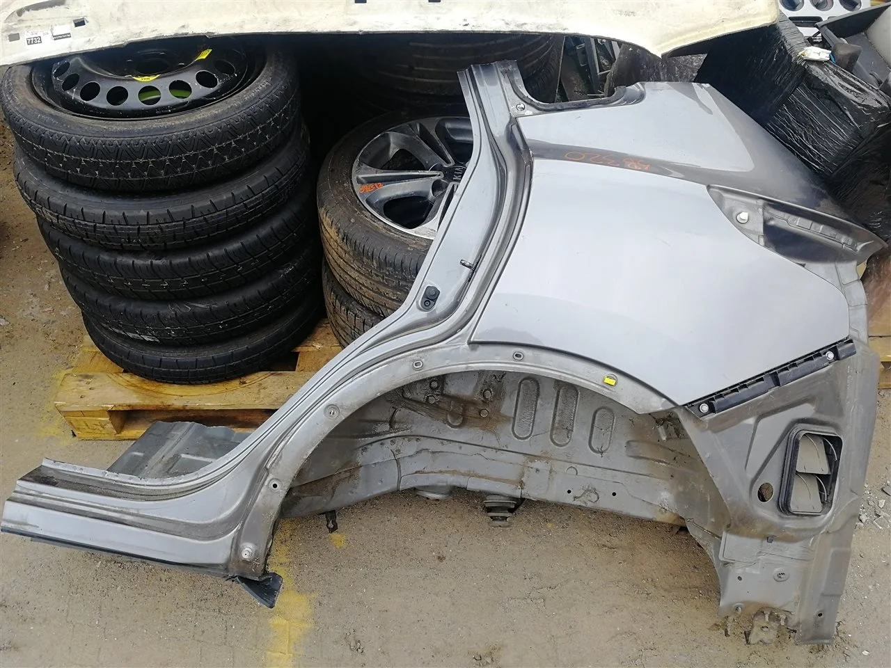 Четверть кузов Nissan Qashqai G81154EAME J11, задний левый