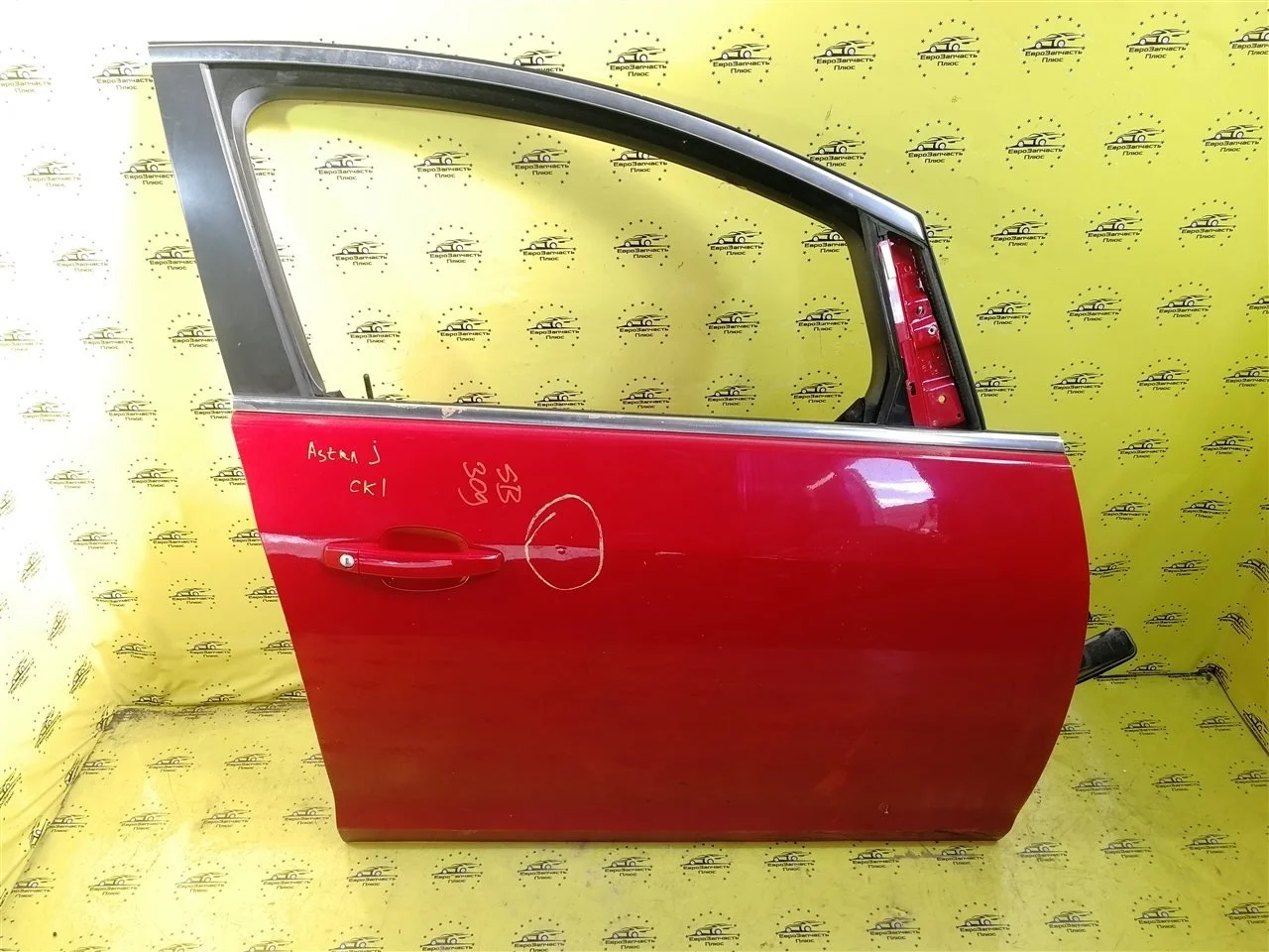 Дверь Opel Astra 13285607 J, передняя правая