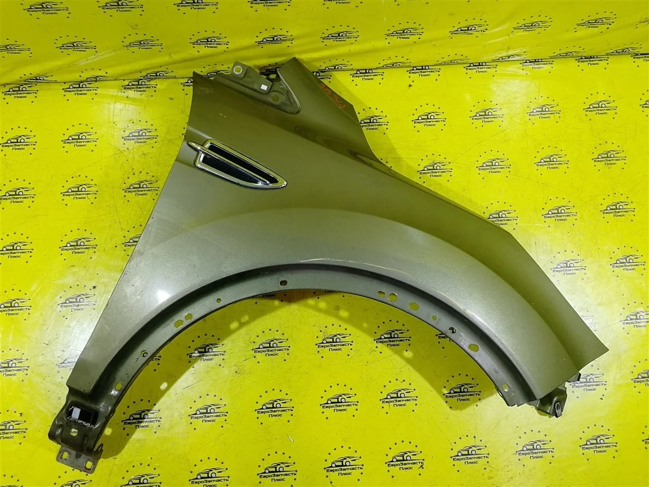 Крыло Ford Kuga 2 5216949 C520, переднее правое