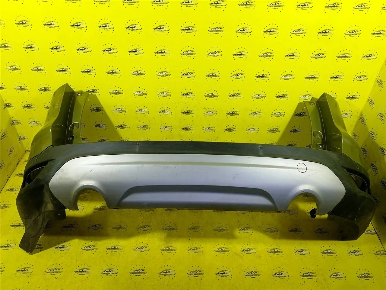 Бампер Ford Kuga 2 1837225 C520, задний