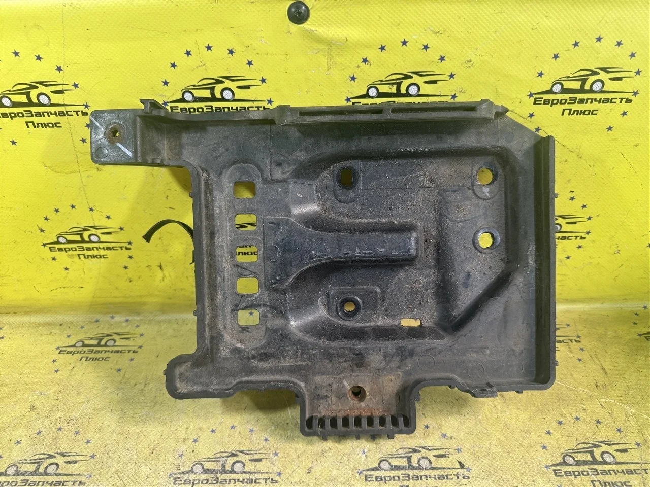 Площадка АКБ Hyundai I30 1 371502H100 FD