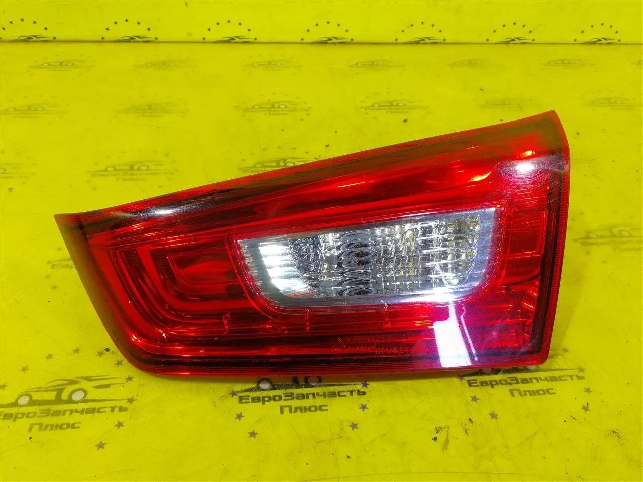 Фонарь крышки багажника Mitsubishi ASX 8336A086 GA, задний правый