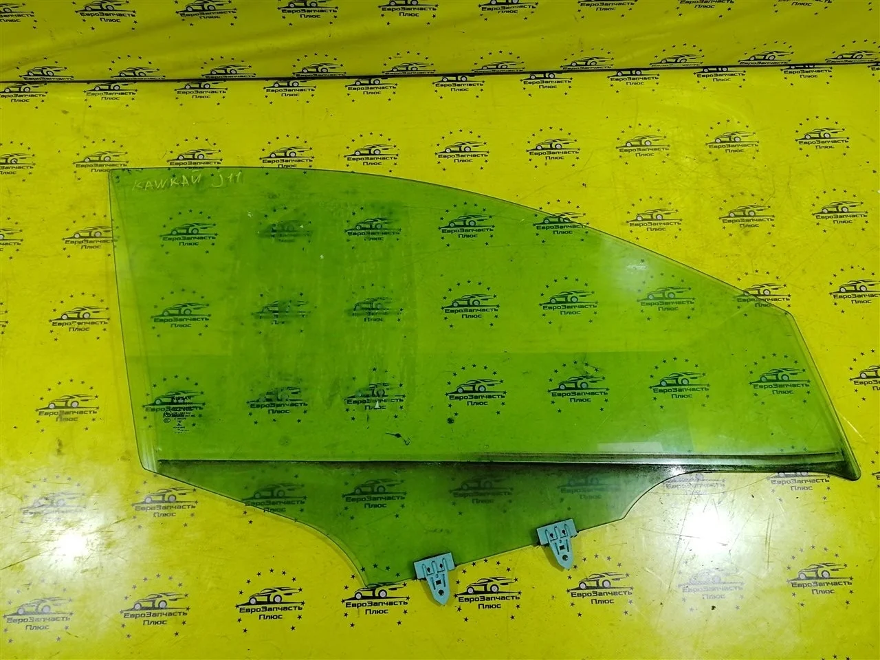 Стекло двери Nissan Qashqai 803004EA0A J11, переднее правое