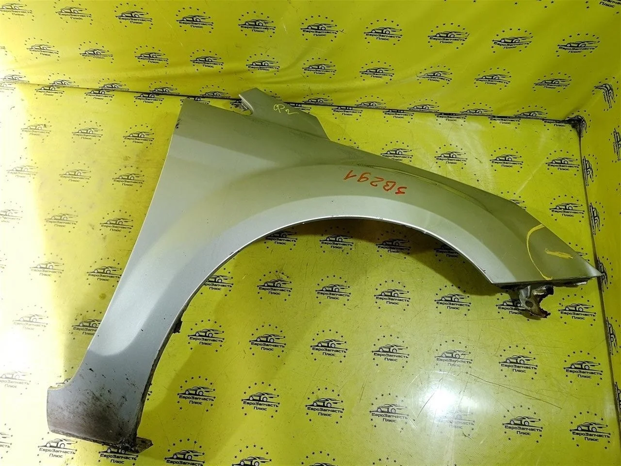 Крыло дефект Ford Focus 2 1521597, переднее правое