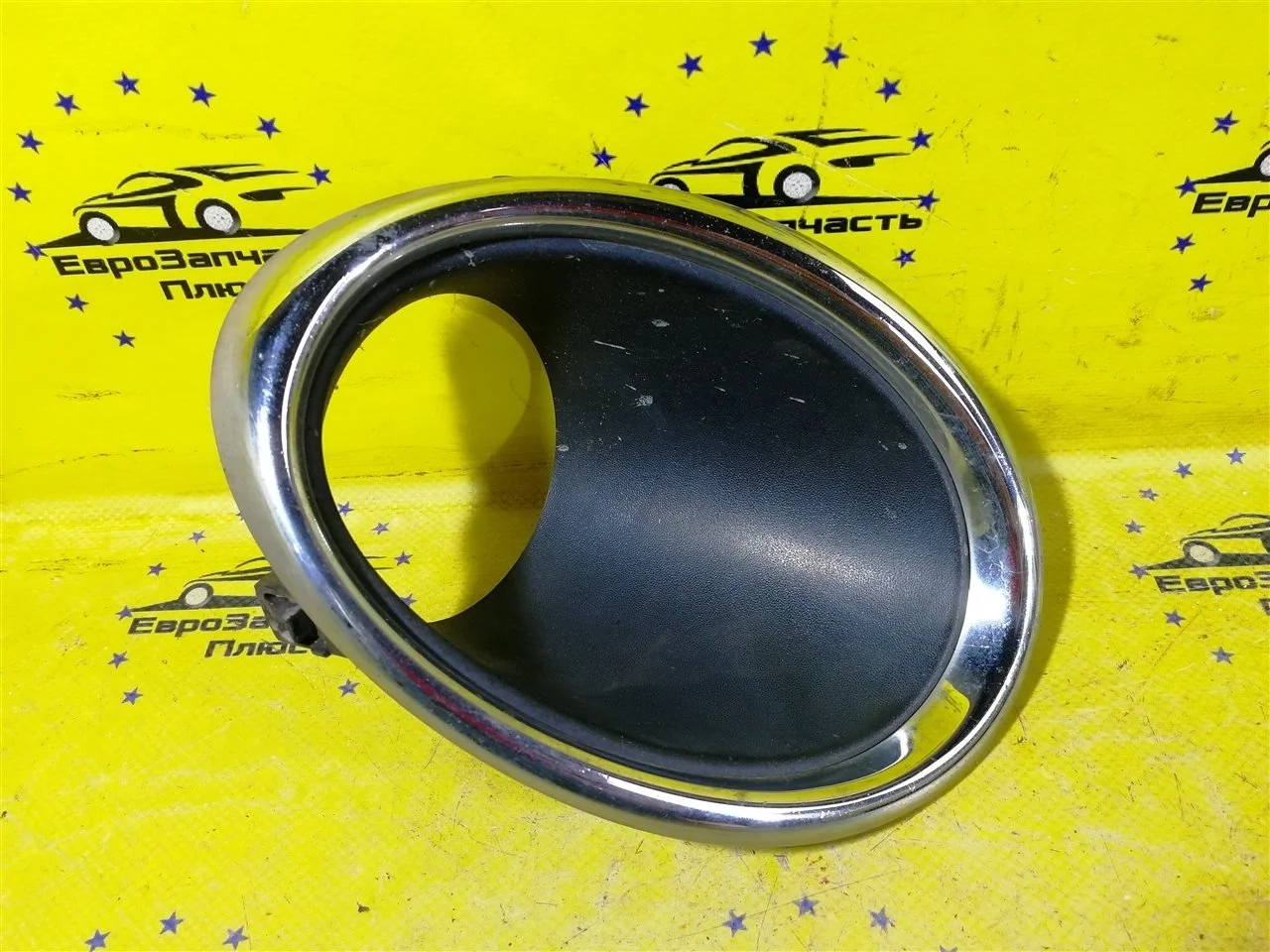 Накладка противотуманной фары Nissan Qashqai 622564EA0C J11, передняя правая