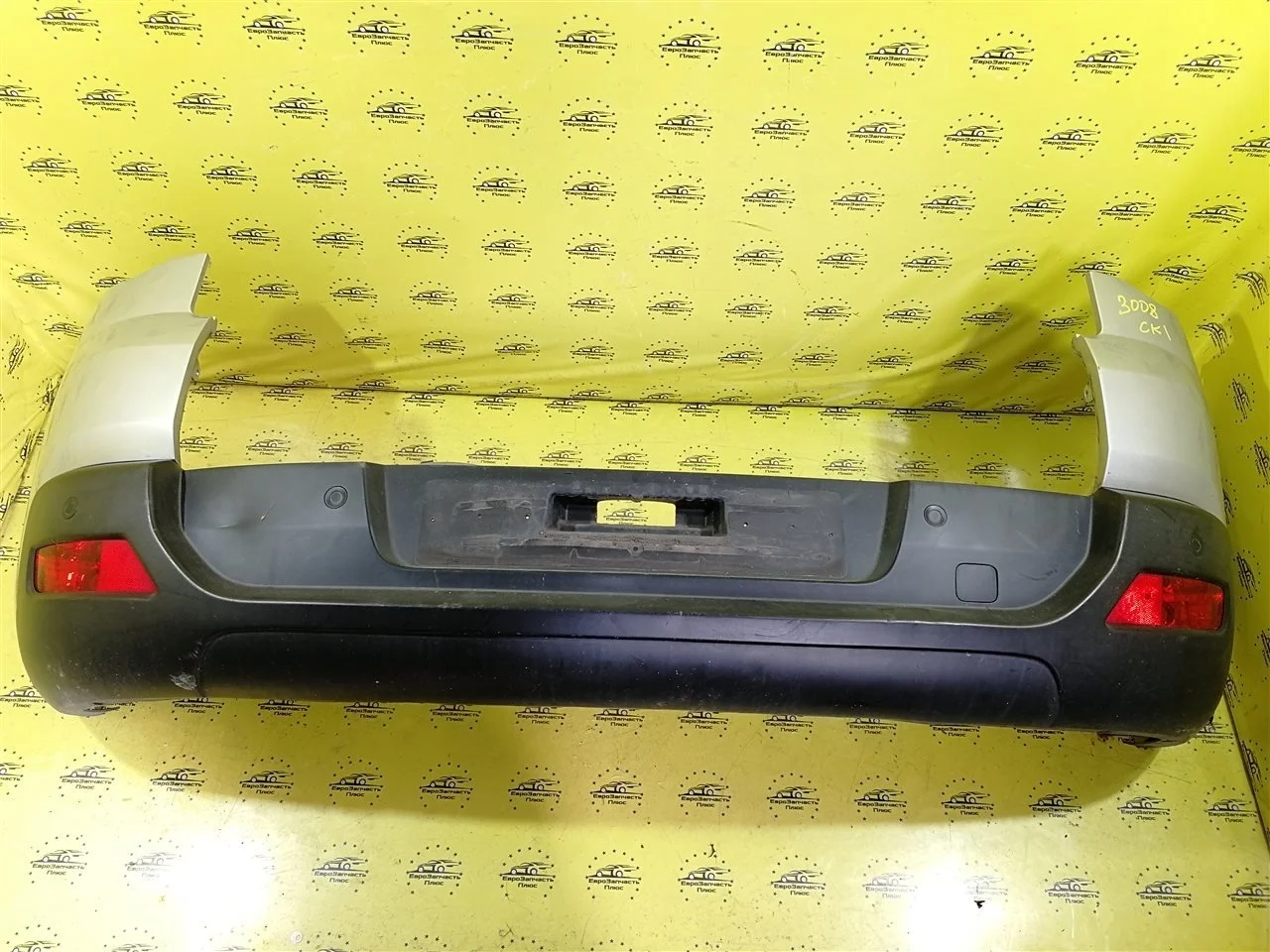 Бампер Peugeot 3008 9684964277, задний