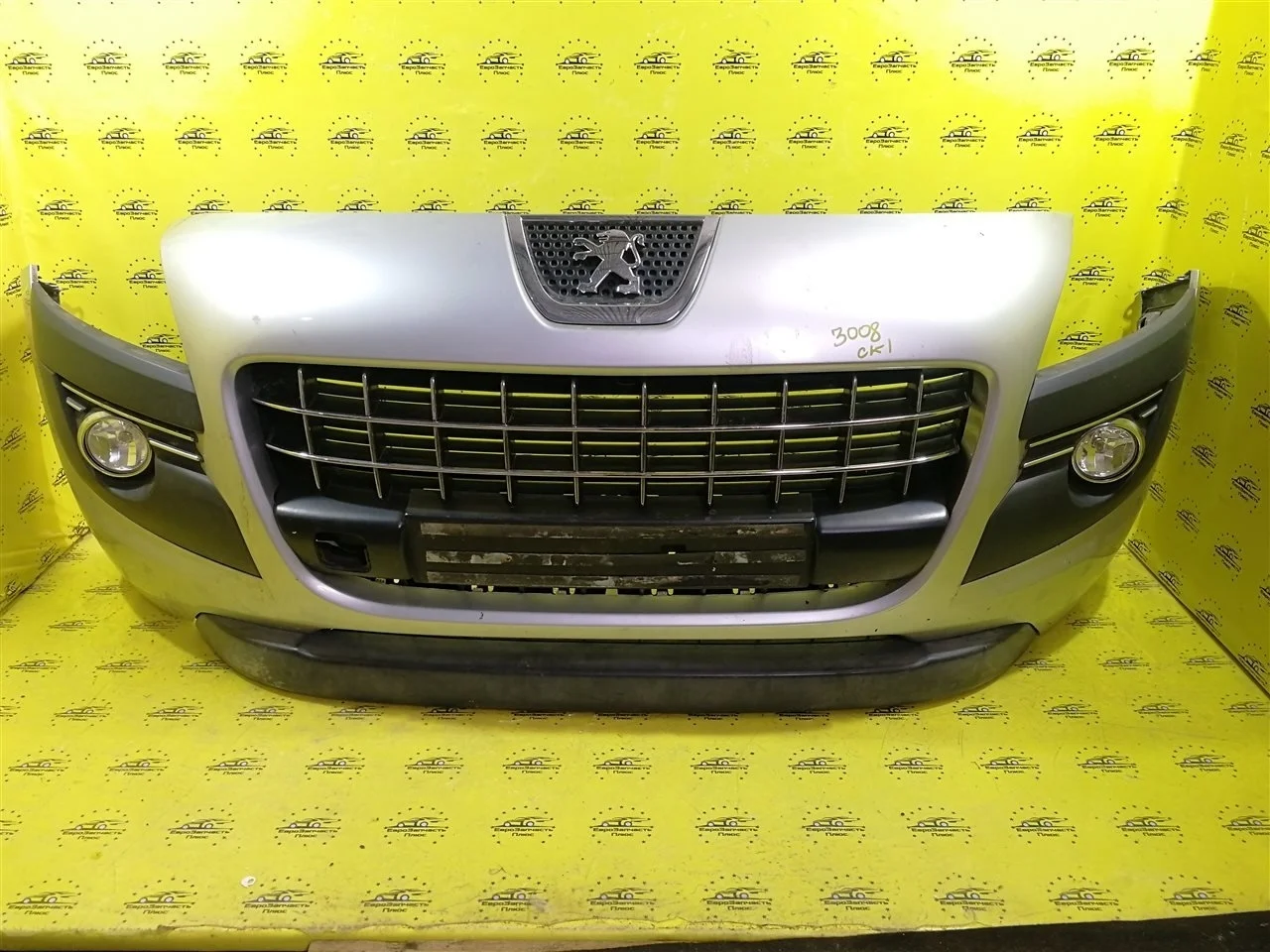 Бампер Peugeot 3008 7401RZ, передний