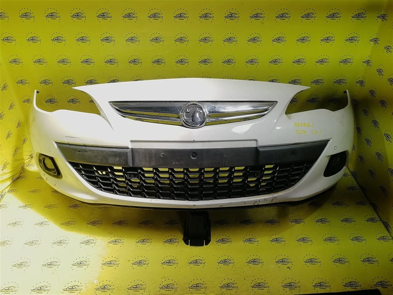 Бампер Opel Astra J GTC 13264551 3D, передний