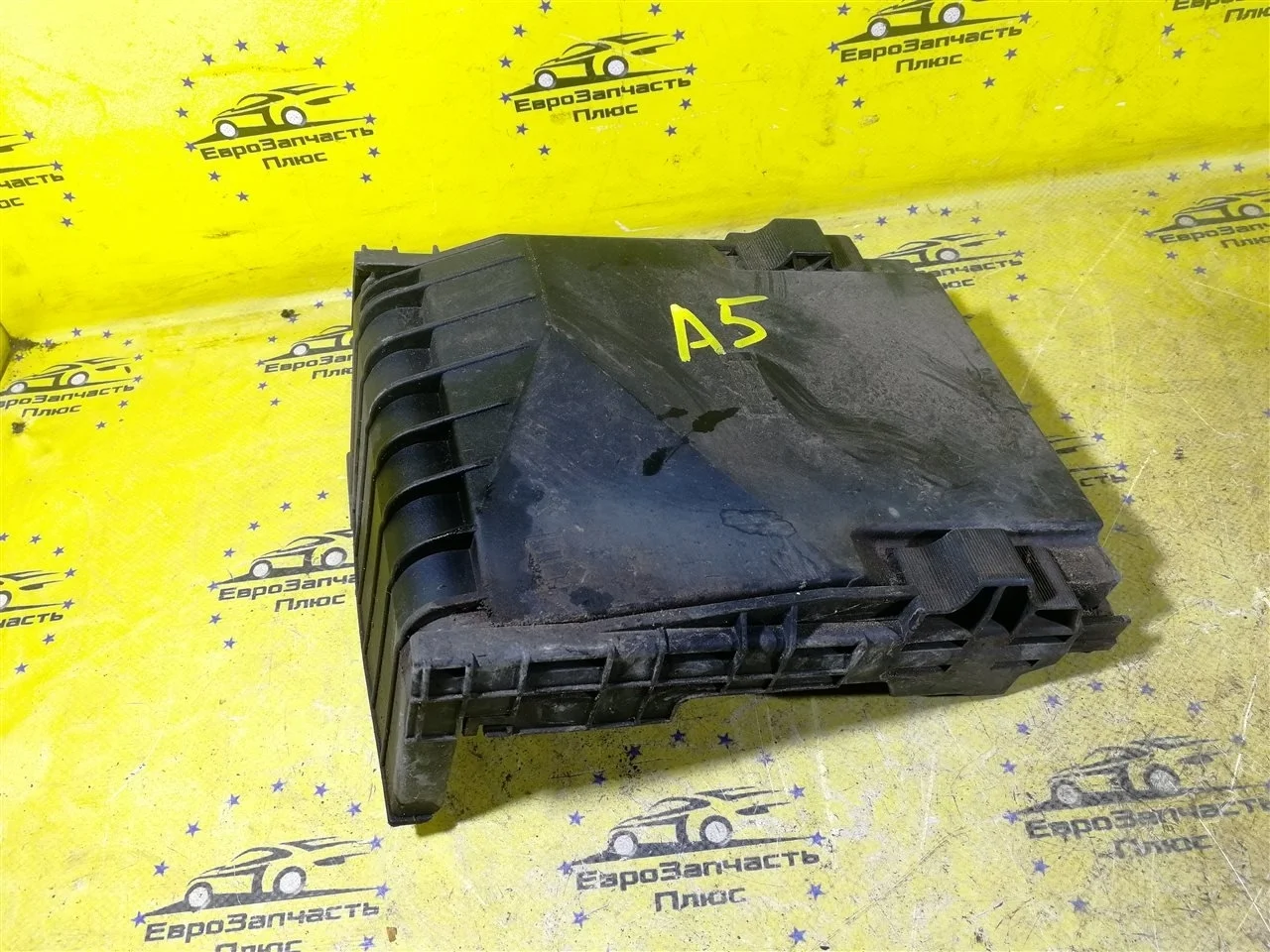 Крышка блока предохранителей Skoda Octavia A5 1K0937132F 1Z