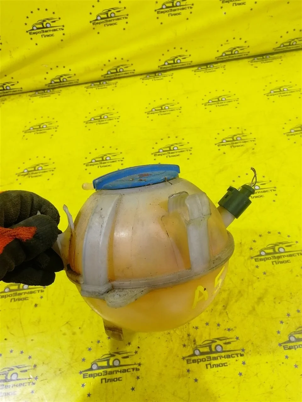 Бачок расширительный Skoda Octavia A5 1K0121407A 1Z