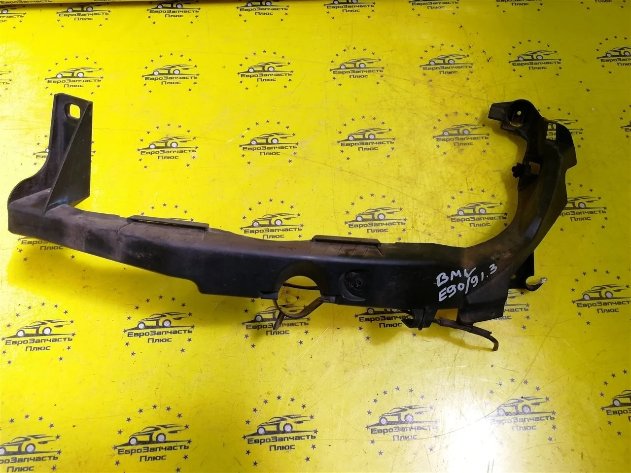 Кронштейн фары BMW 3 51647116707 E91, передний левый