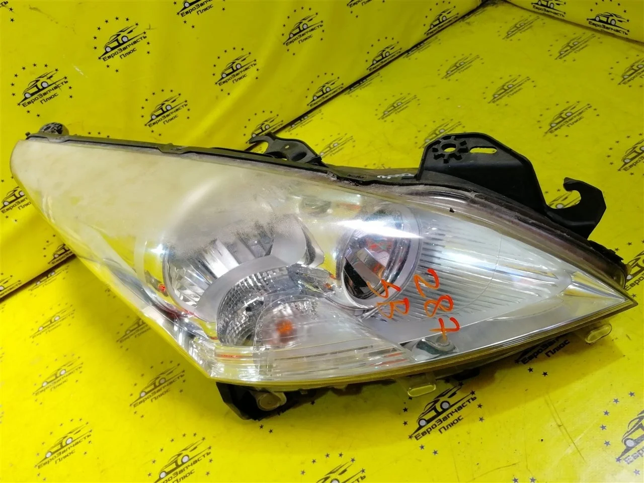 Фара Peugeot 3008 9685472680, передняя правая