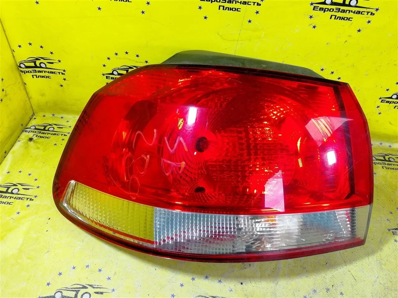 Фонарь Volkswagen Golf 6 5K0945095E MK6, задний левый