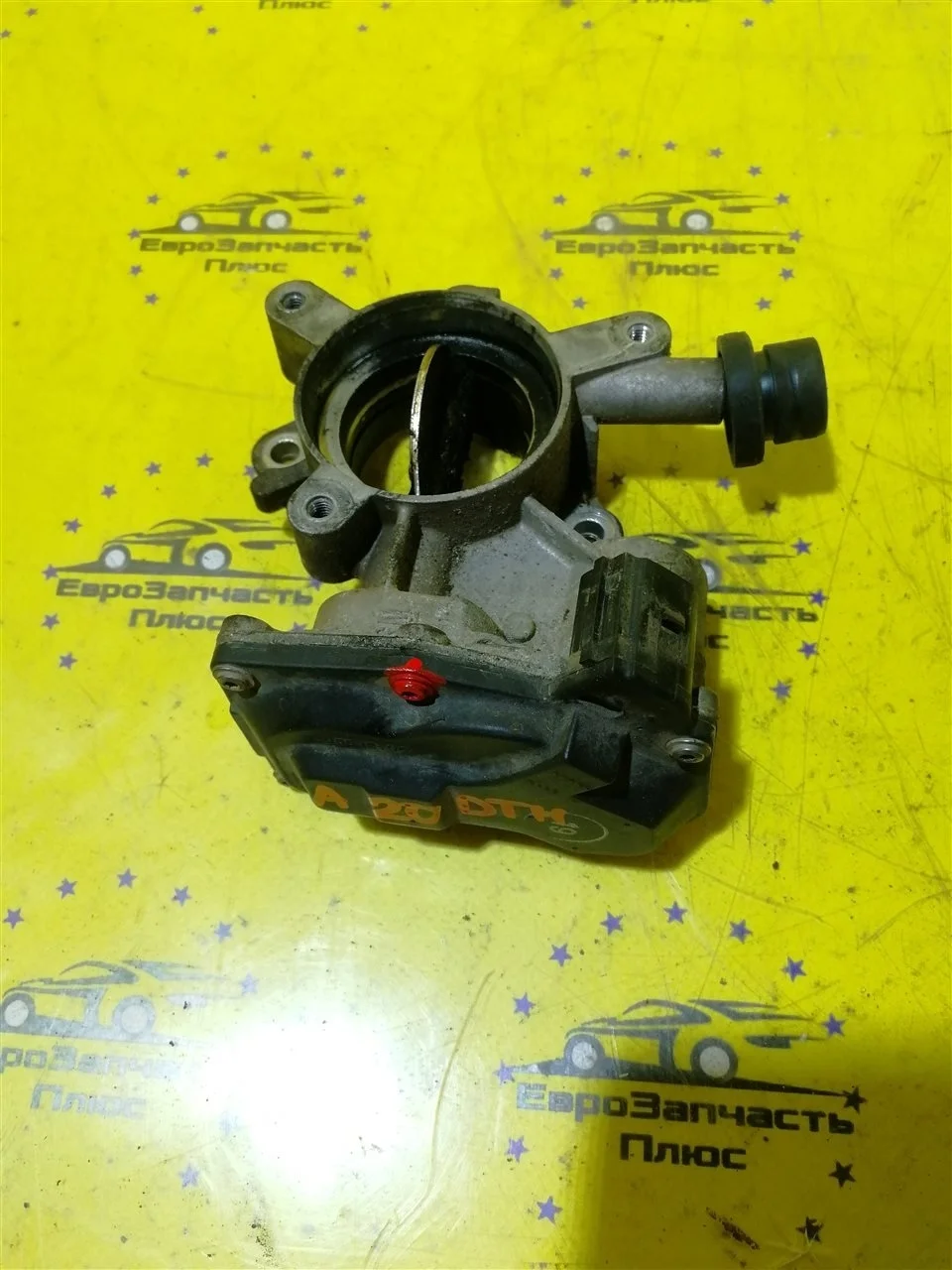Дроссельная заслонка Opel Astra 55564164 J A20DTH