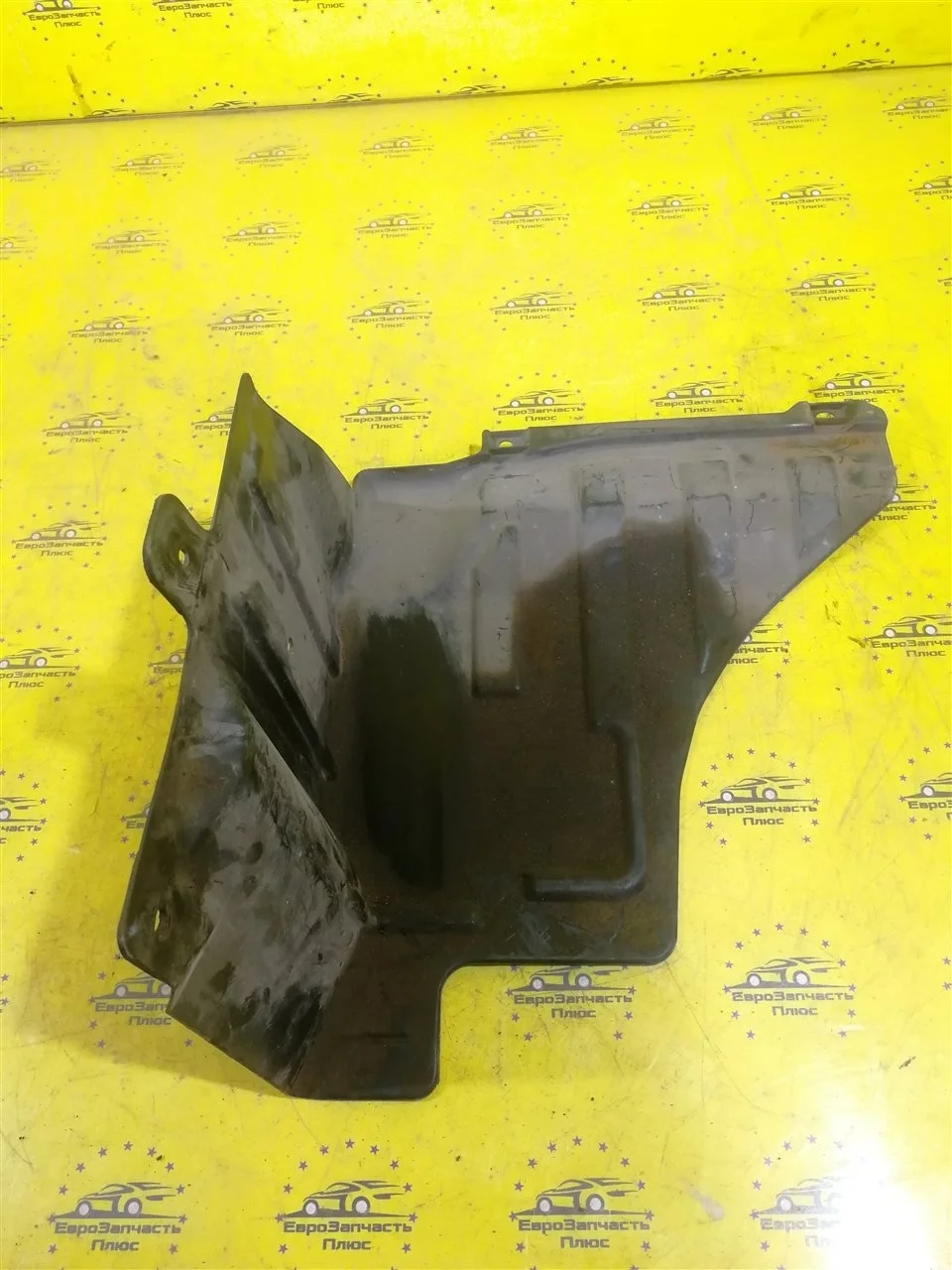 Пыльник двигателя Chevrolet Lacetti 96545471 J200, левый