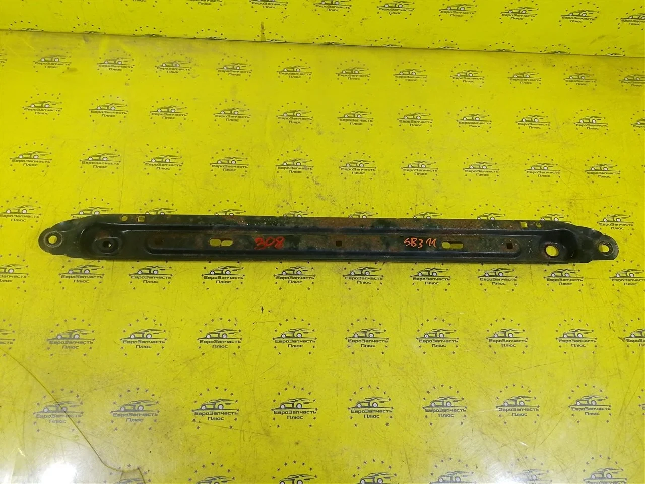 Планка радиатора Peugeot 308 3502AW