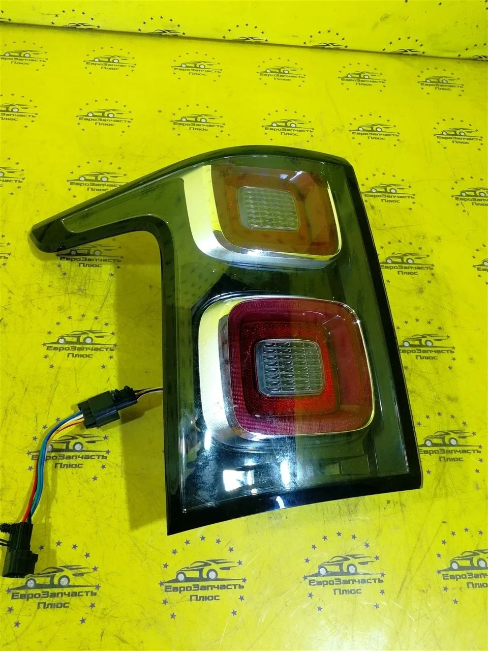 Фонарь Land Rover Range Rover Vogue LR135422 L405, задний левый