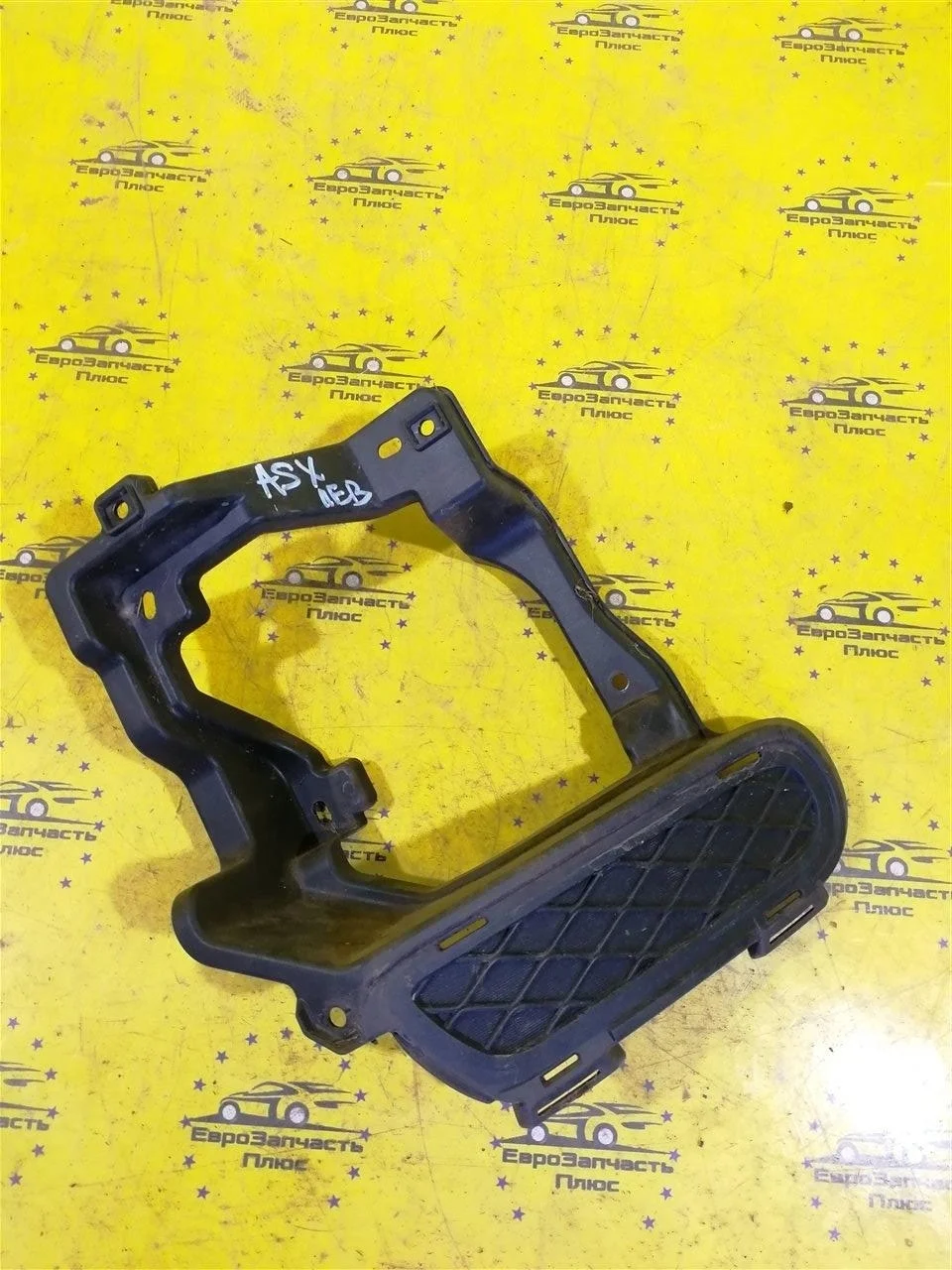 Кронштейн противотуманной фары Mitsubishi ASX 6405A171 GA, передний левый