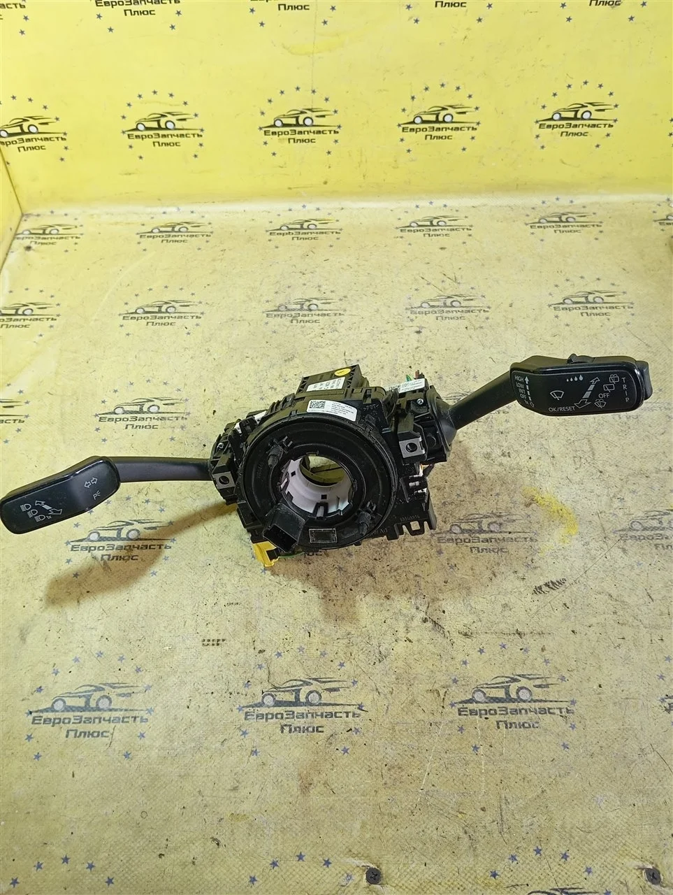 Переключатель подрулевой Skoda Octavia A5 5Q0953549 1Z