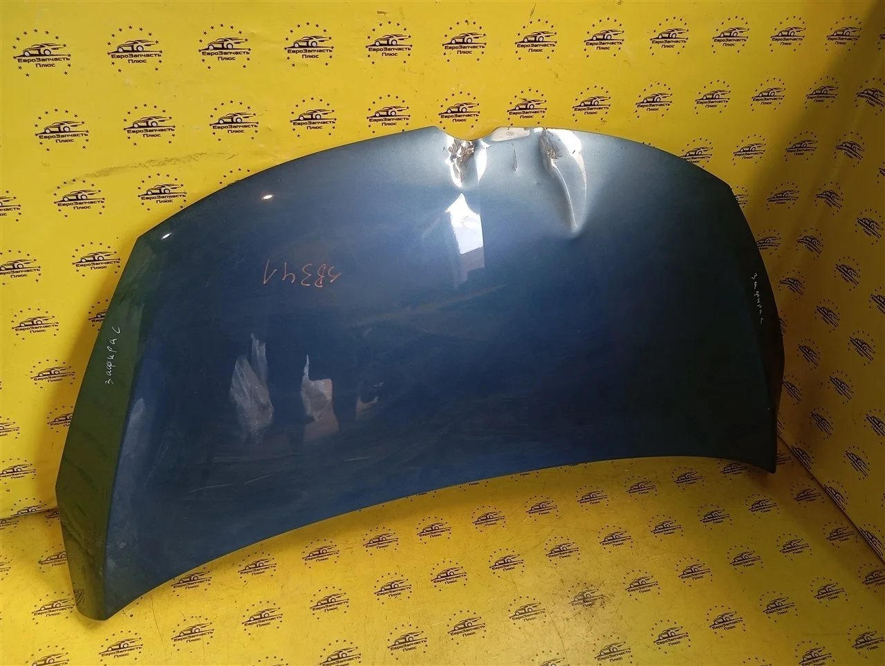 Капот дефект Opel Zafira 20895443 C