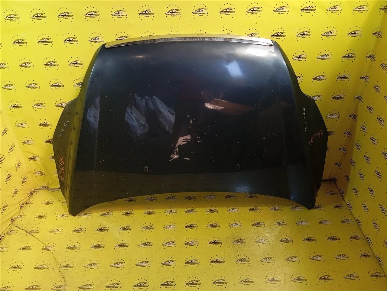 Капот Ford Focus 2 1521601