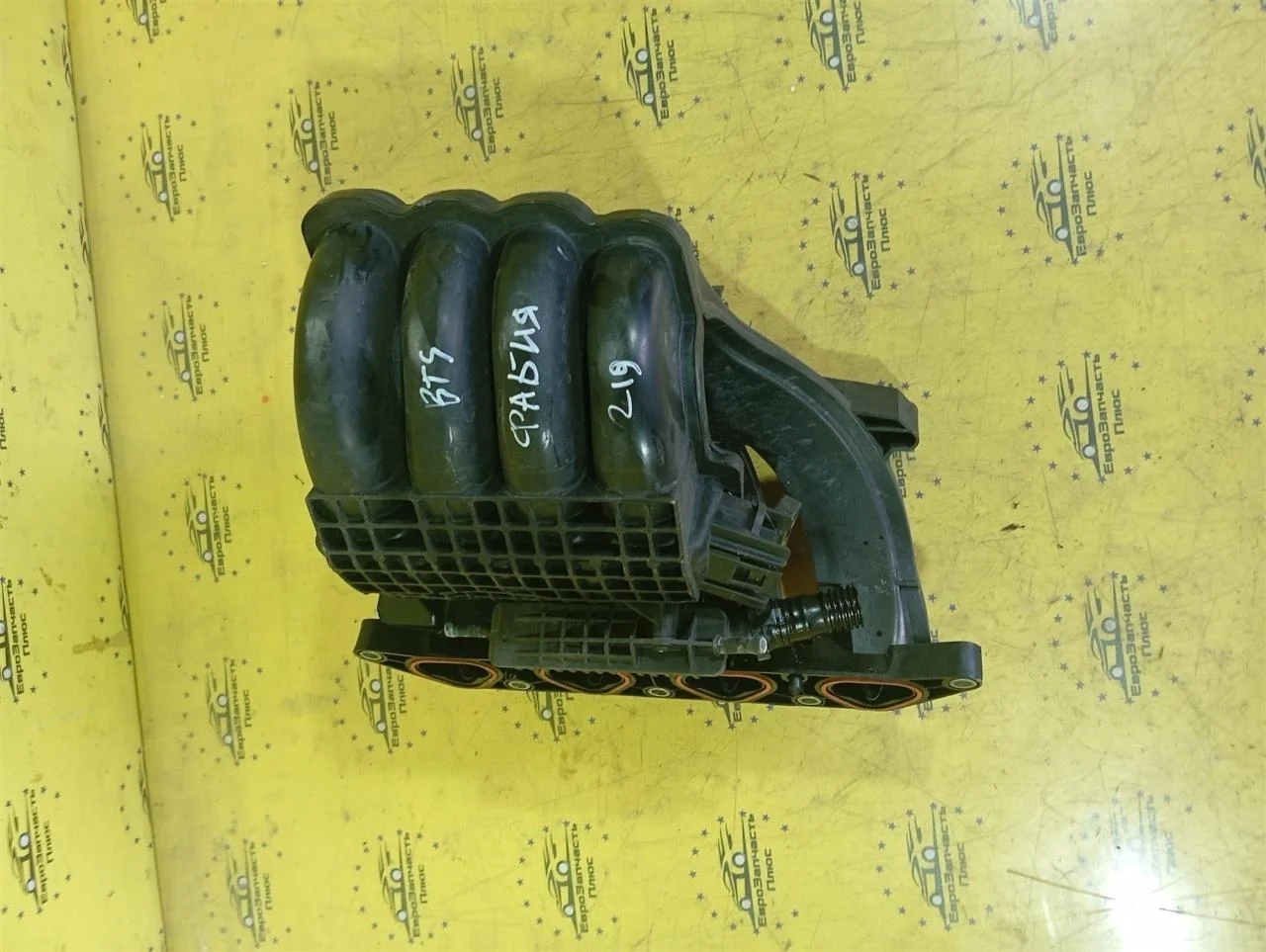 Коллектор впускной Skoda Fabia 2 036129709HF 5J