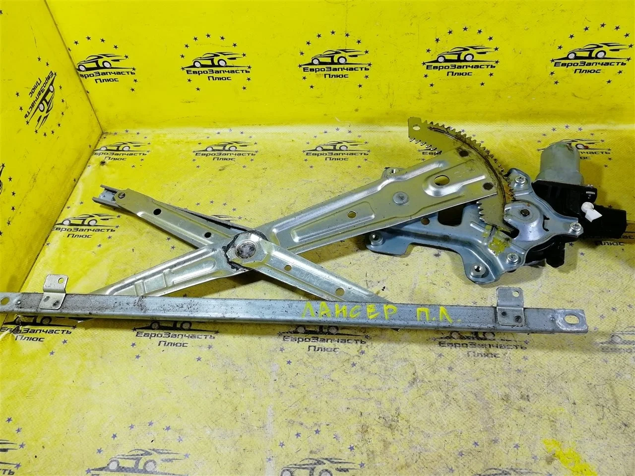 Стеклоподъемник Mitsubishi Lancer 5713A126 10, передний правый