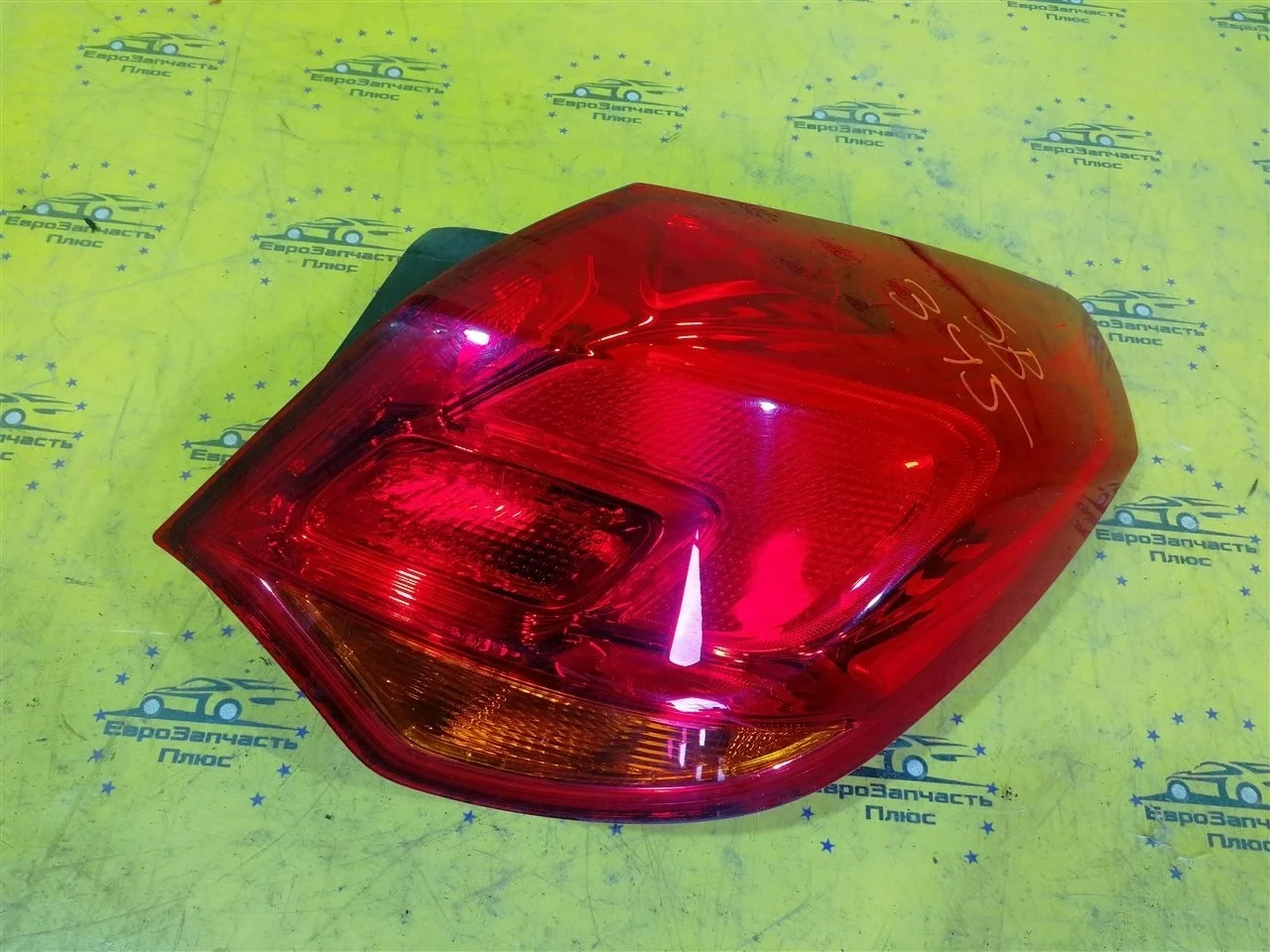 Фонарь Opel Astra 13319948 J, задний правый