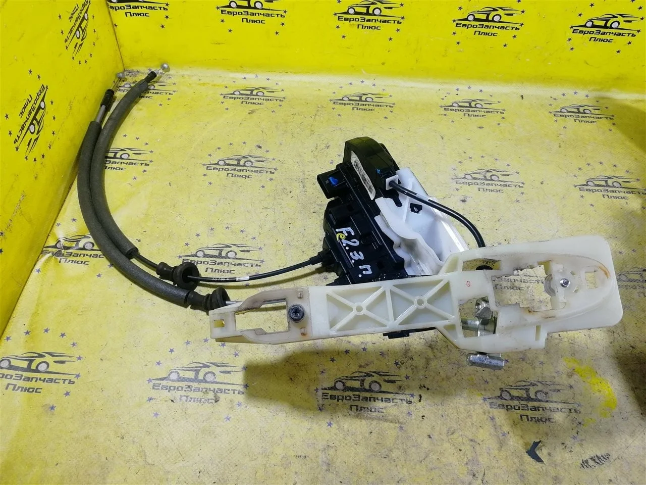 Замок двери Hyundai Santa Fe 2 814202B000 CM, задний правый