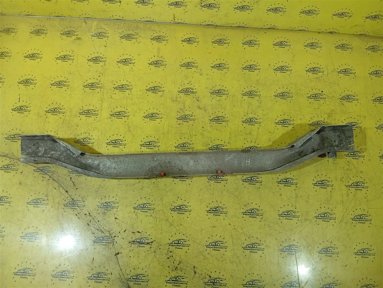 Усилитель бампера Opel Astra 13125147 H, задний