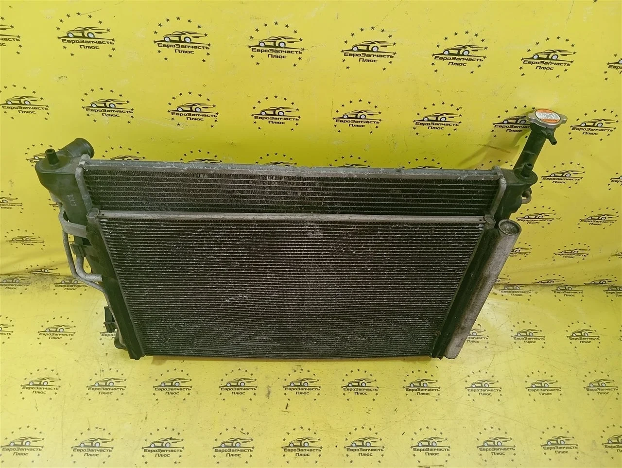 Кассета радиаторов Kia Sportage 3 253102Y500 SL