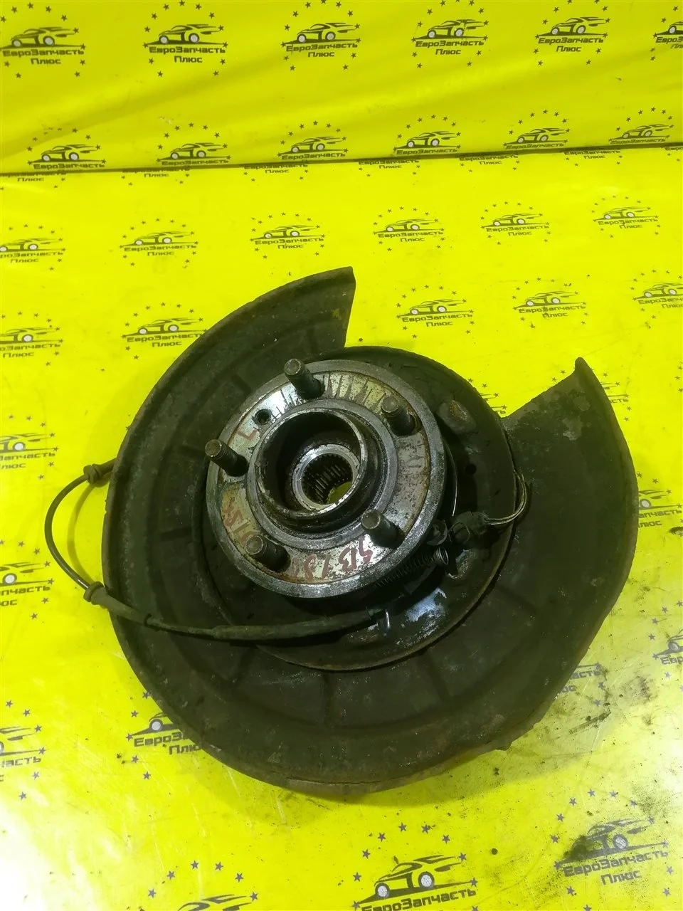 Ступица Land Rover Discovery 4 LR045825 L319, задняя левая