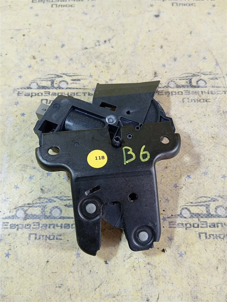 Замок багажника Volkswagen Passat B6 4F5827505