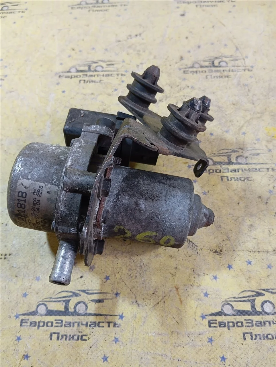 Насос вакуумный Volkswagen Golf 5 1J0612181B MK5