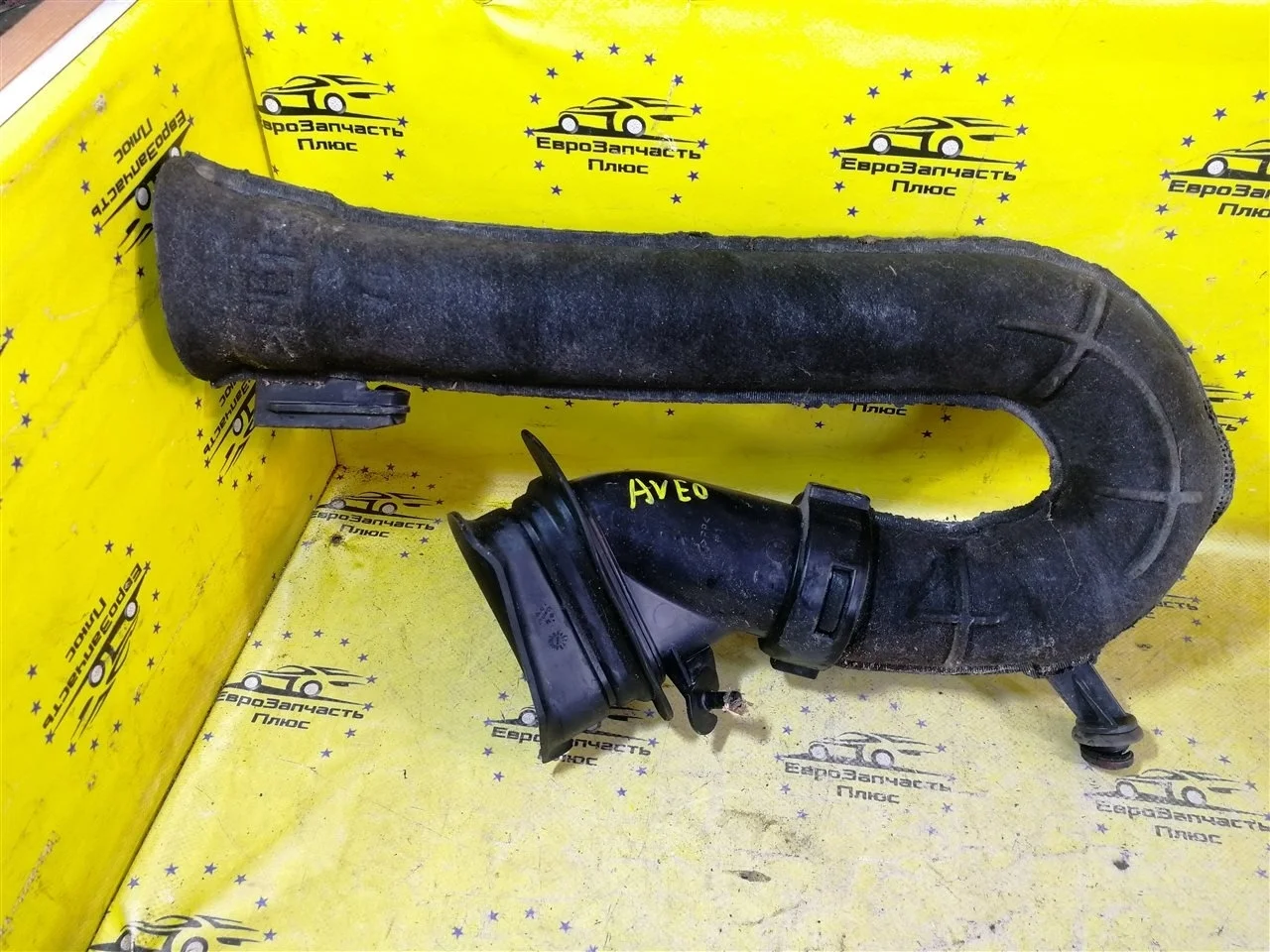 Патрубок воздушного фильтра Chevrolet Aveo 95167525 T300