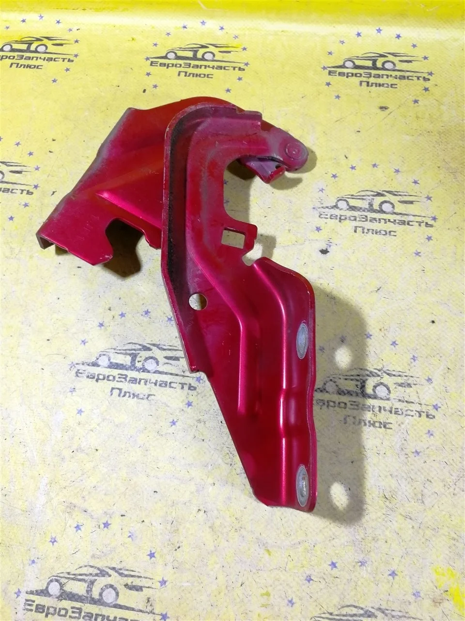 Петля капота Mitsubishi Lancer 5905A090 10, правая