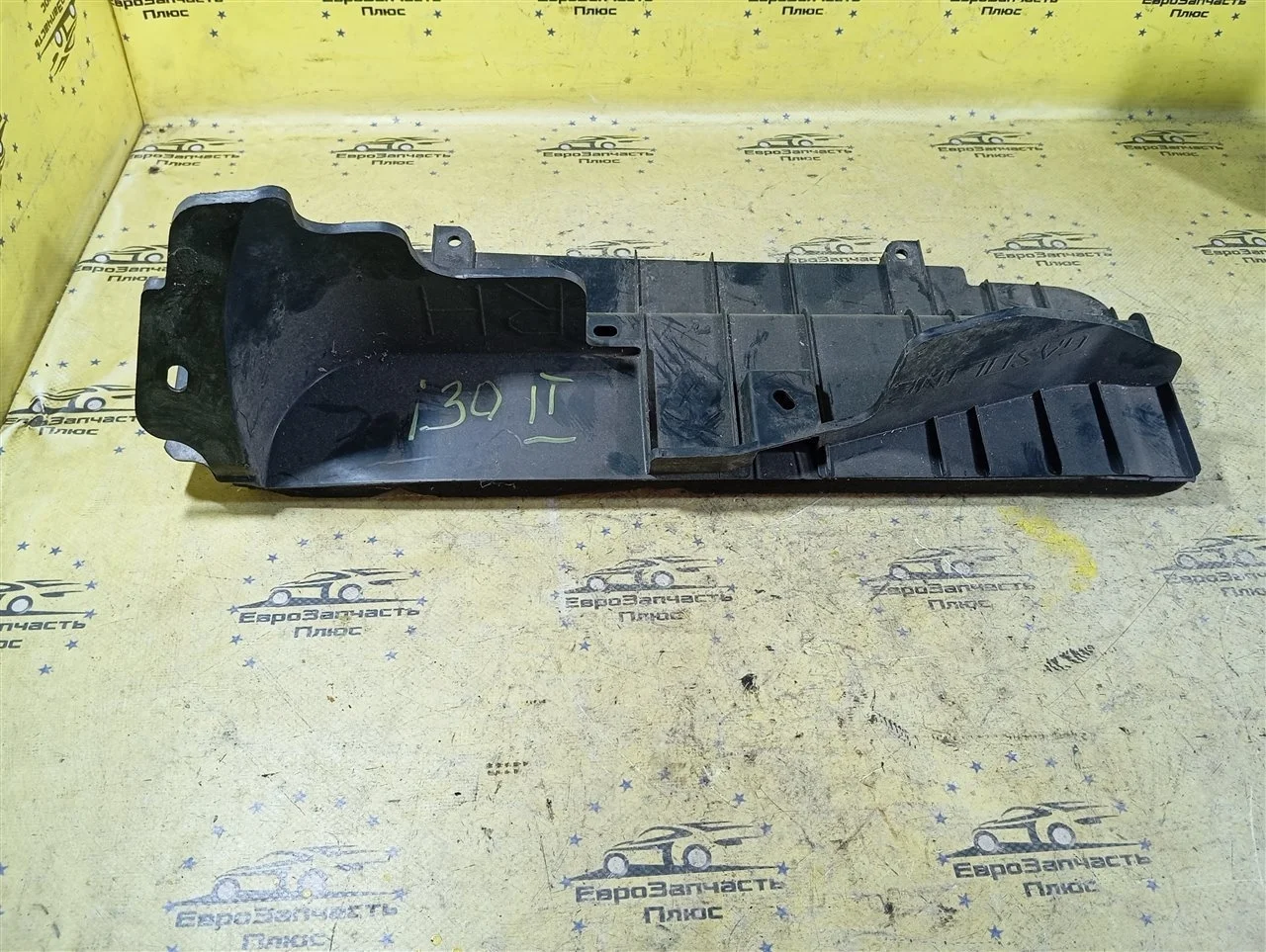 Дефлектор радиатора Hyundai i30 2 291343X000 GD, правый