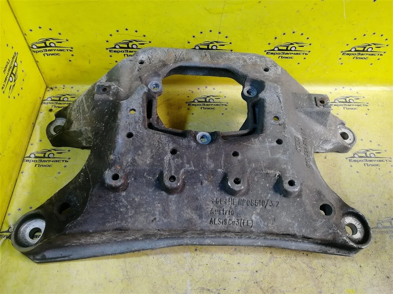 Опора КПП Audi A4 8K0399263AF B8