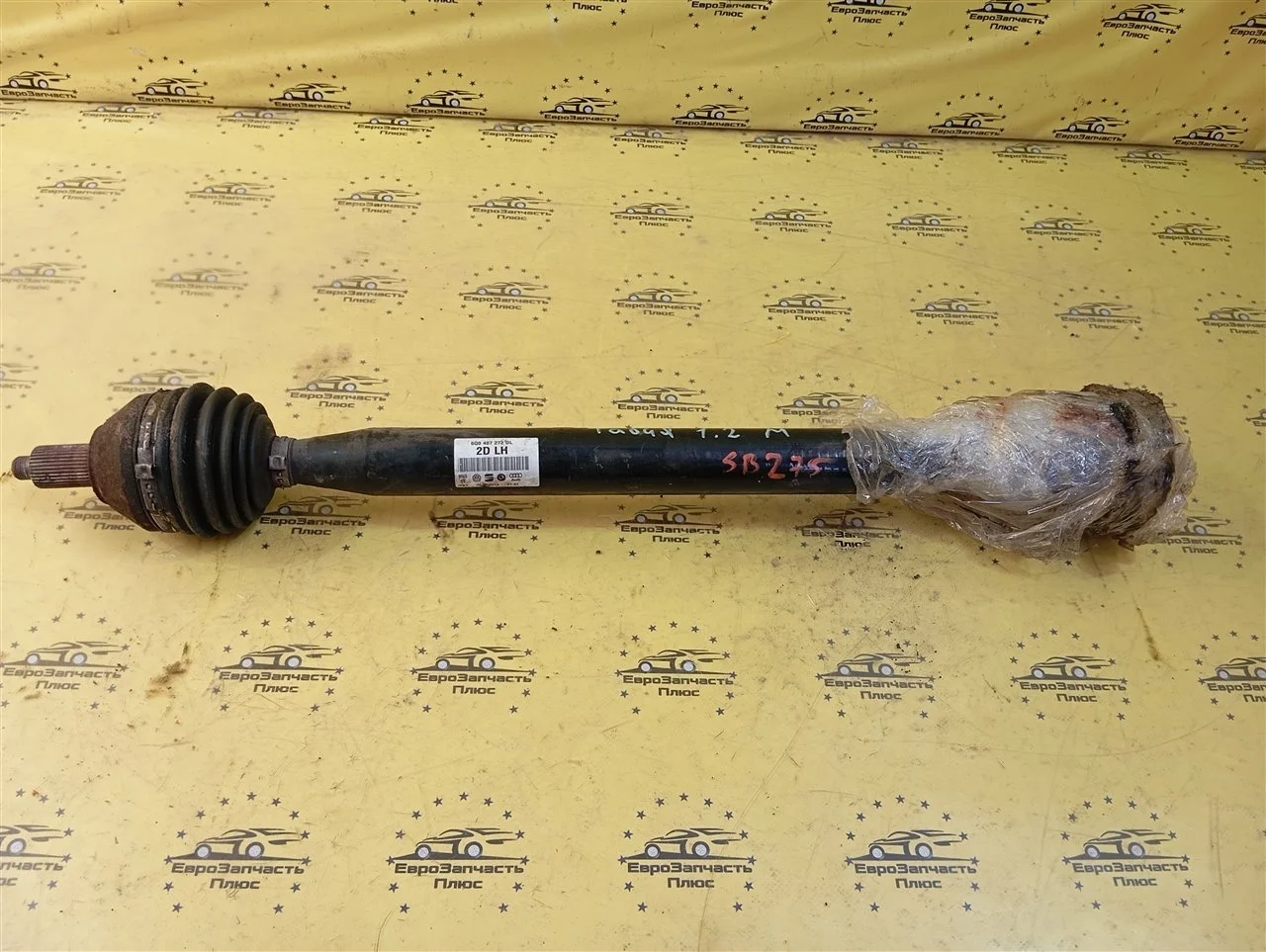 Полуось Skoda Fabia 2 6Q0407272DL 5J, передний правый