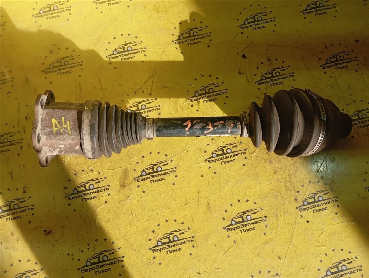 Привод Audi A4 8K0407271Q B8, передний левый