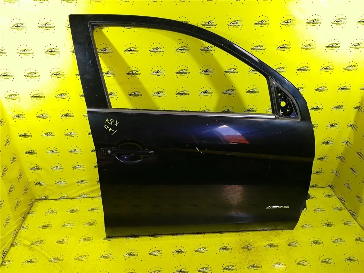 Дверь Mitsubishi ASX 5700B534 GA, передняя правая