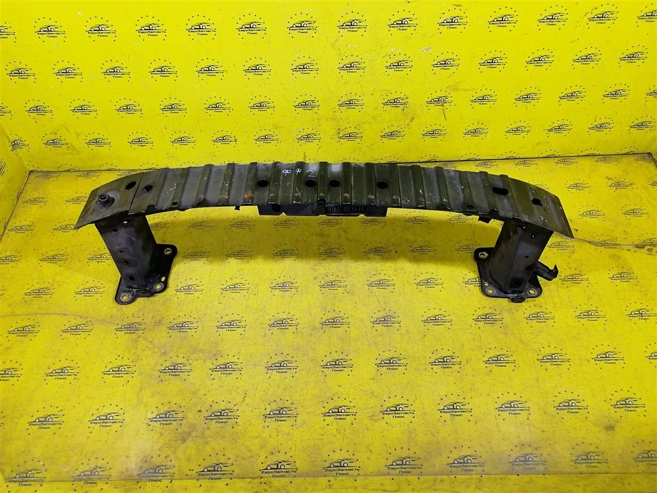 Усилитель Ford Focus 2 1540638, передний