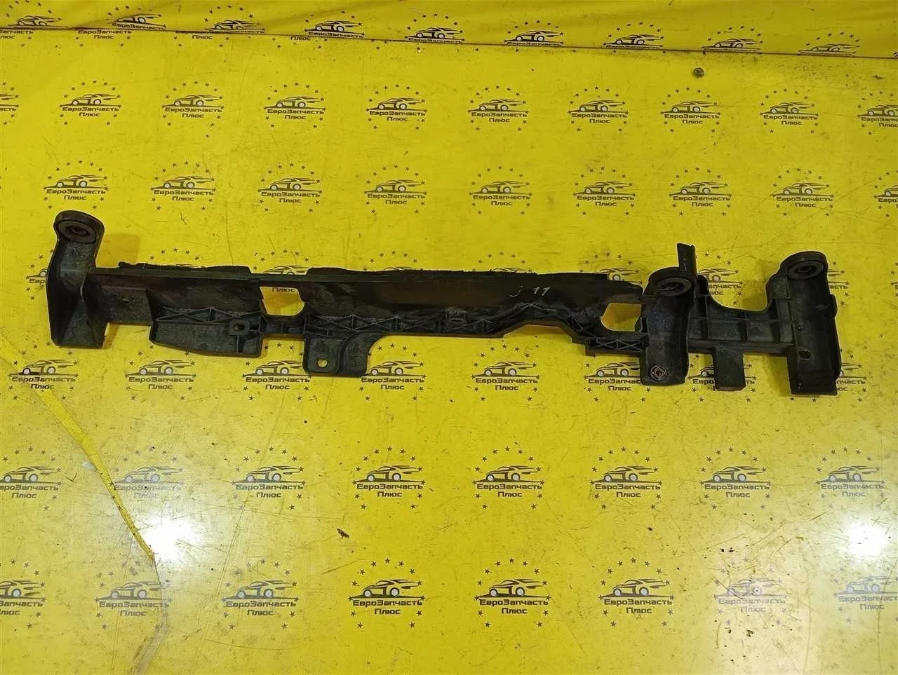 Кронштейн радиатора Nissan Qashqai 215424EB0A J11