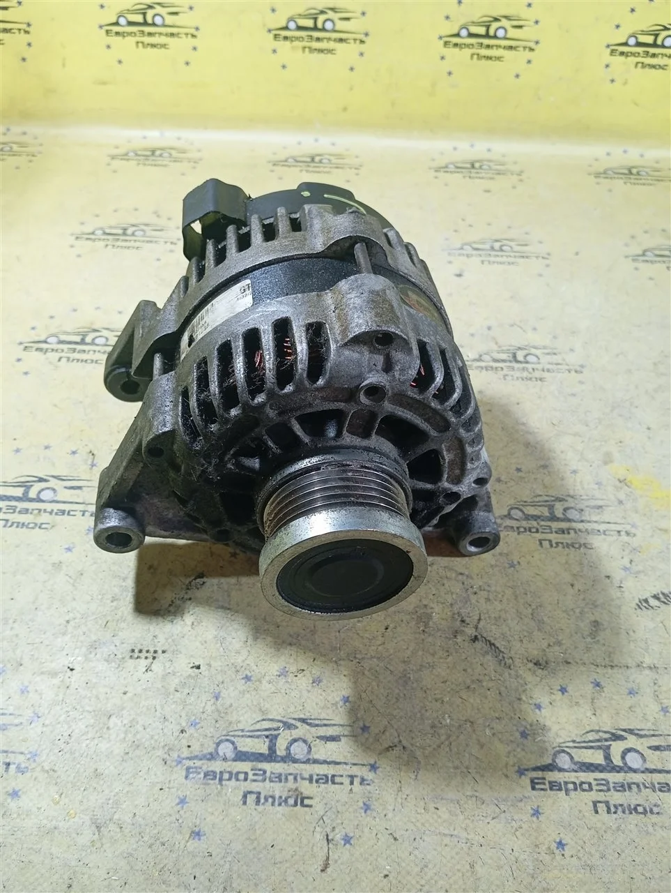 Генератор Opel Astra 13581885 J