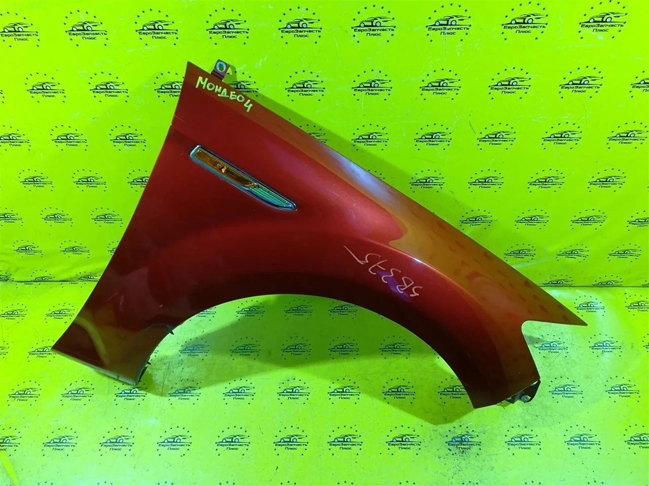 Крыло Ford Mondeo 4 1702313 CD345, переднее правое