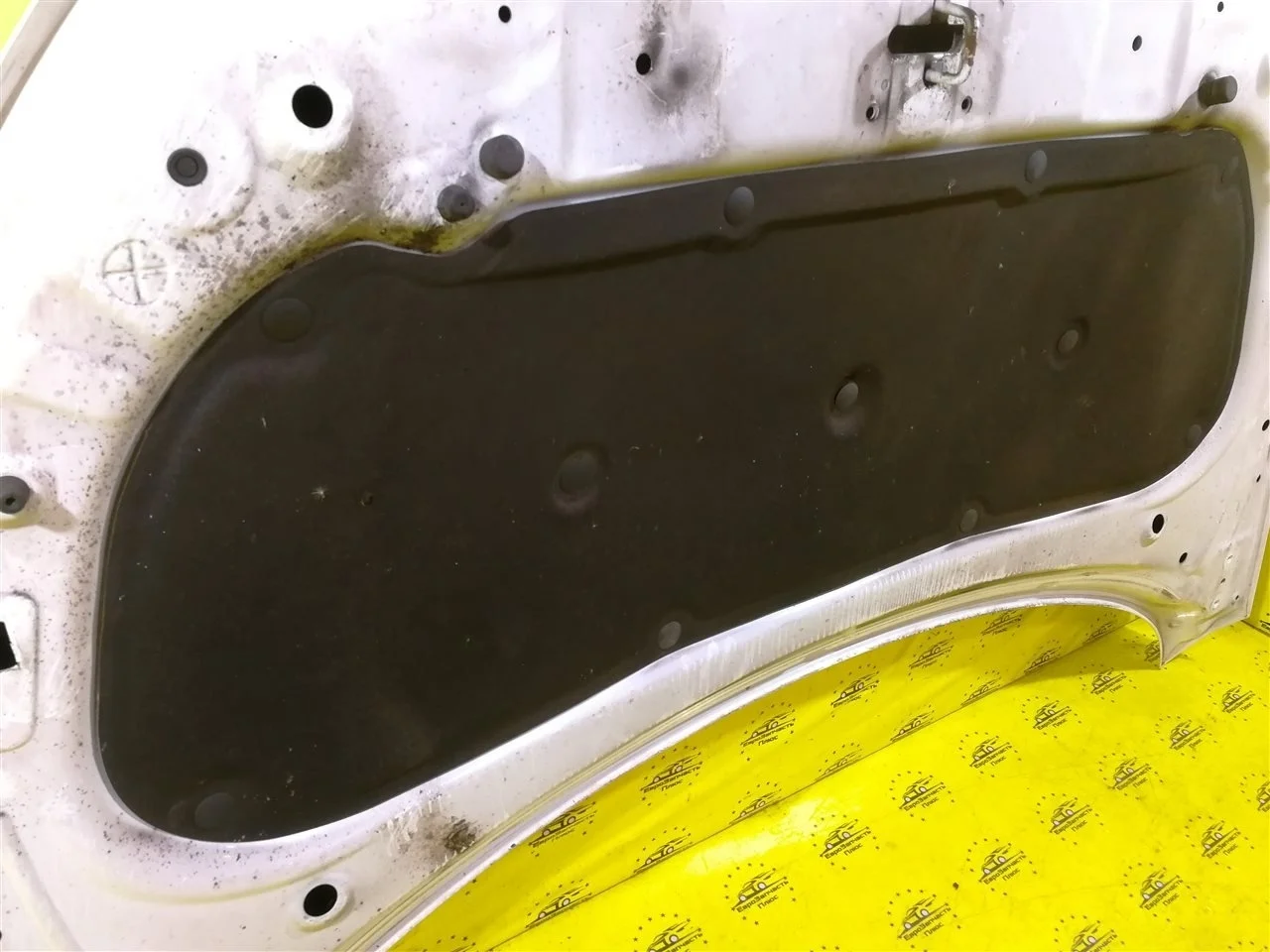 Шумоизоляция капота Kia Ceed 2 81124A2000 JD