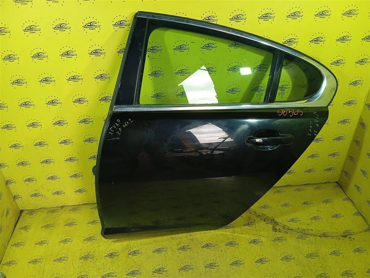 Дверь Jaguar XF C2Z2014 X250, задняя левая
